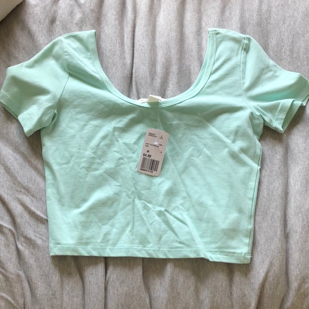 Mint green t-shirt crop top